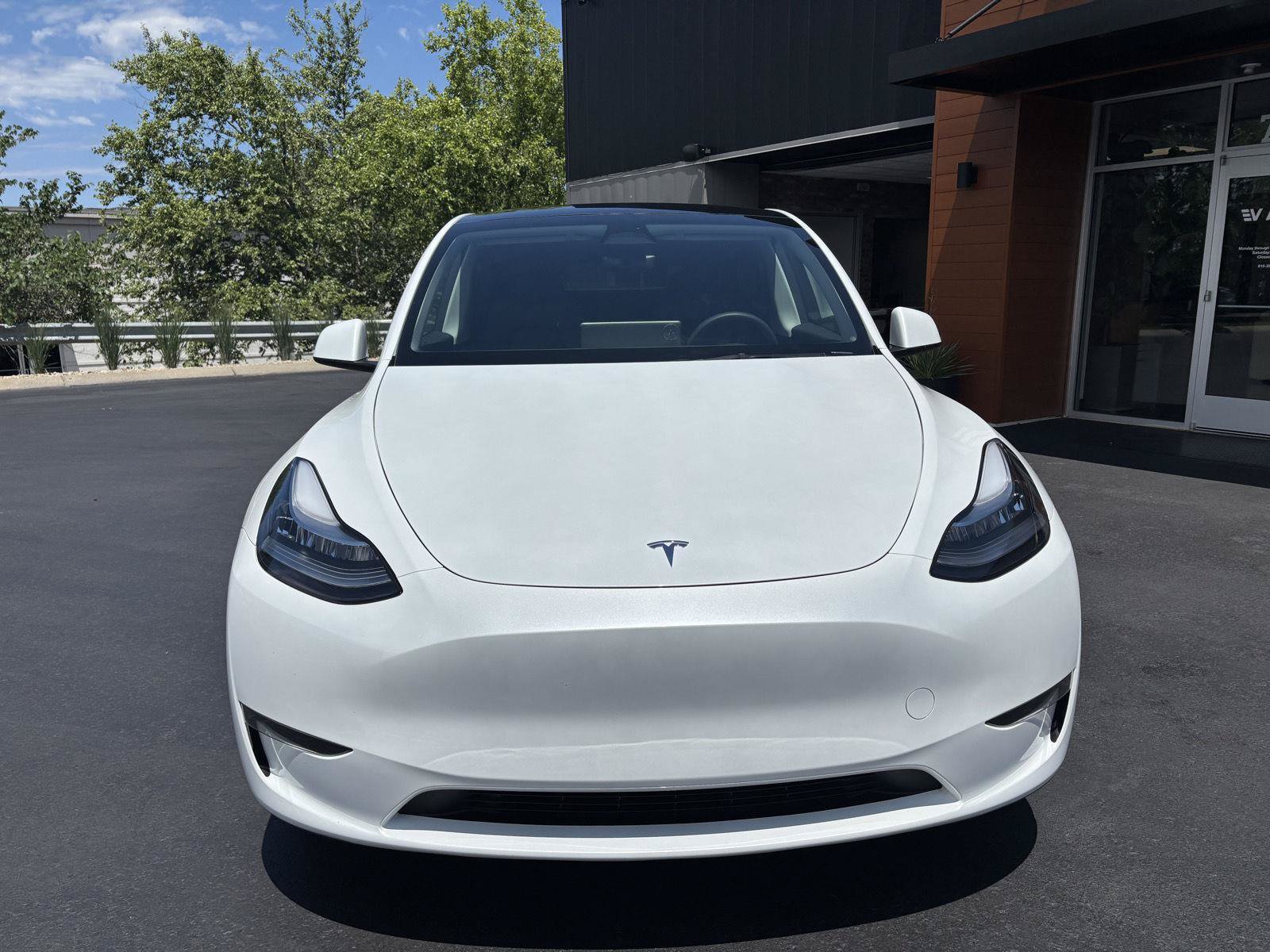Used 2023 Tesla Model Y Long Range AWD/4WD image 4