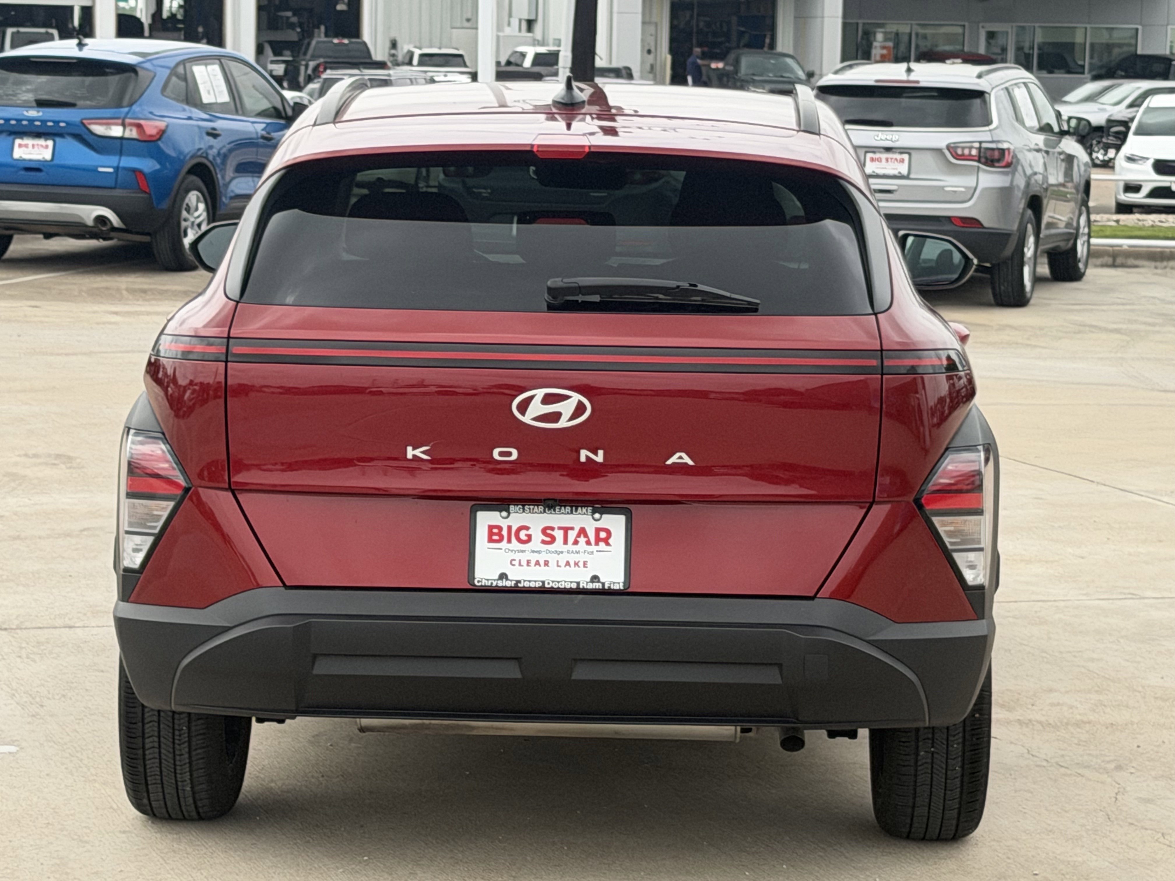 Used 2025 Hyundai Kona SEL FWD image 6