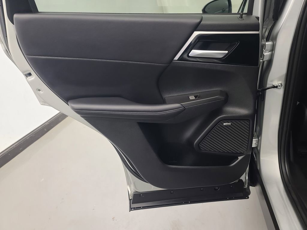 Used 2025 Mitsubishi Outlander SE AWD/4WD image 20