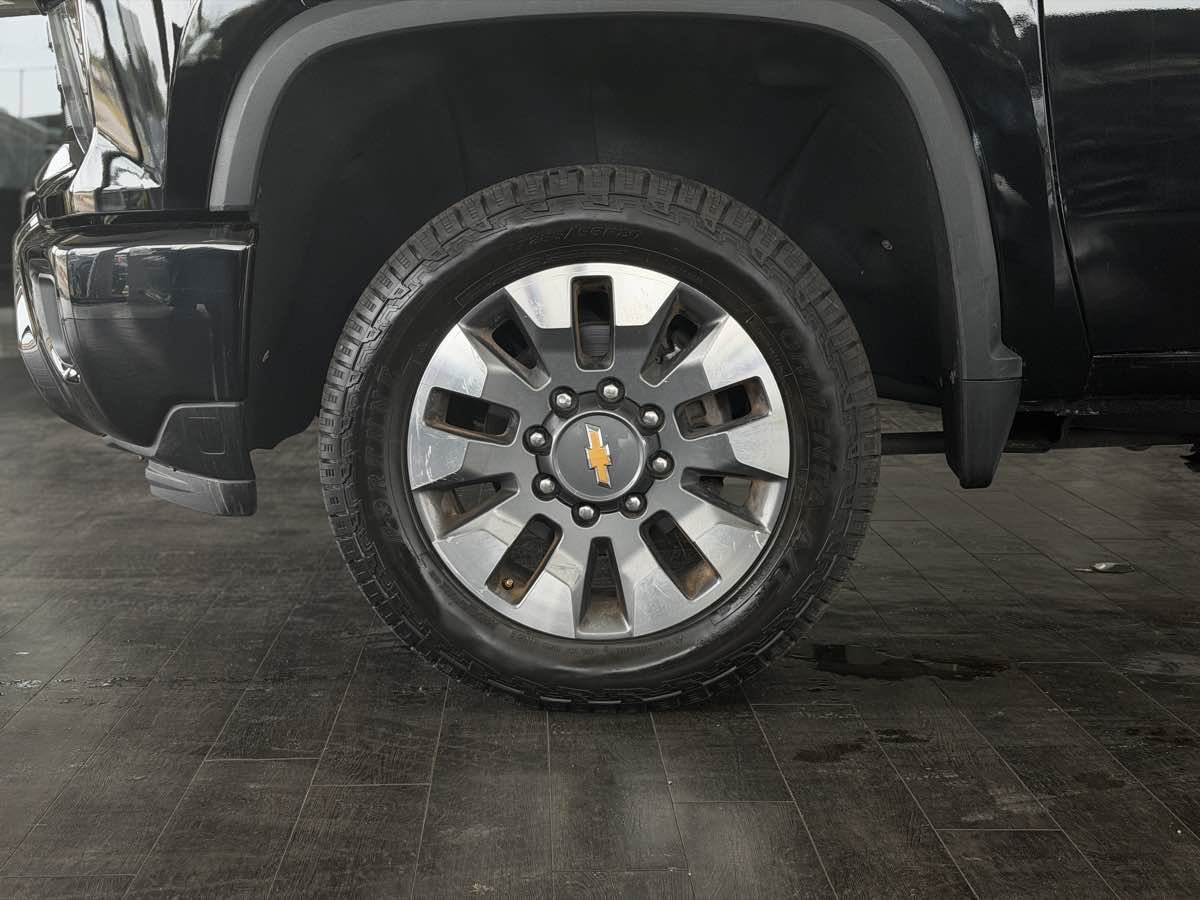 Used 2024 Chevrolet Silverado 2500 Custom w/ Custom Convenience Package AWD/4WD image 19