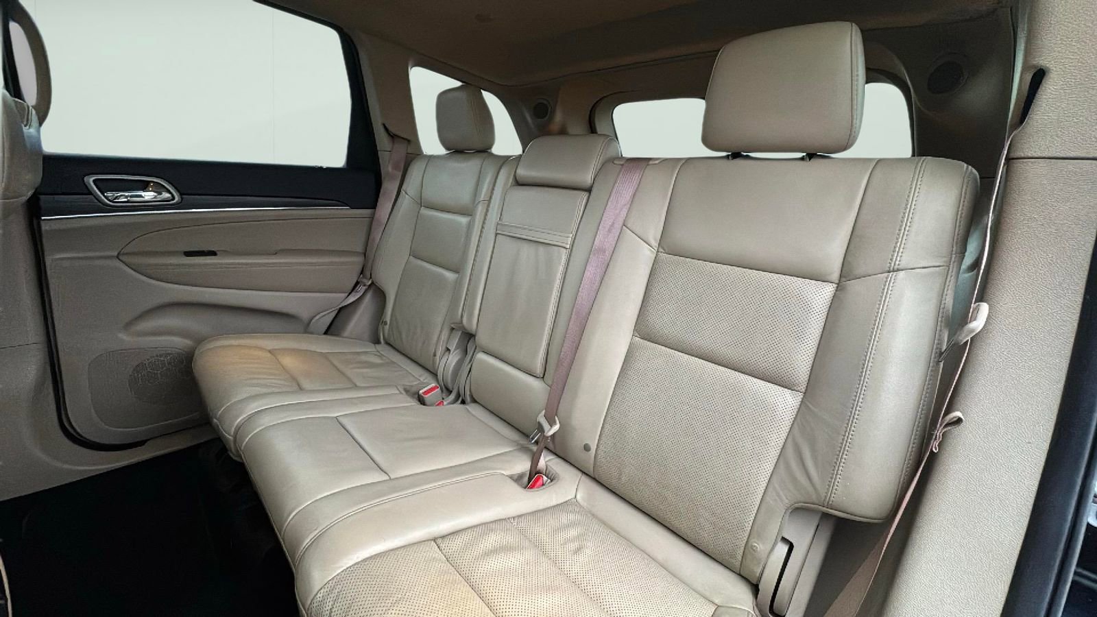 Used 2021 Jeep Grand Cherokee Limited w/ Luxury Group II image 26