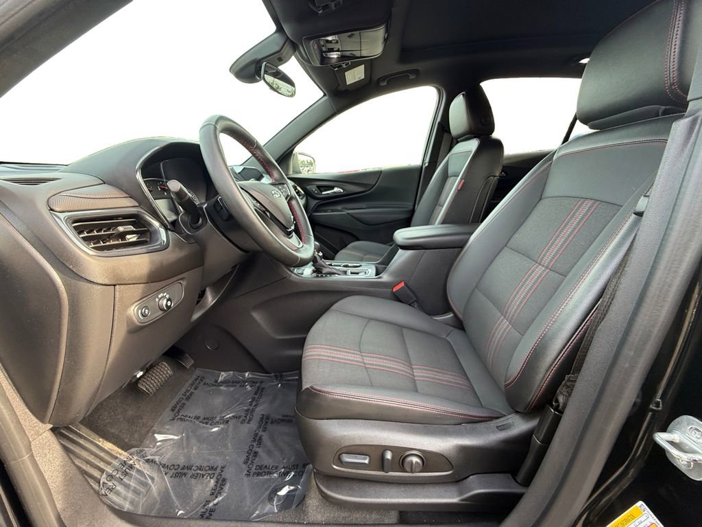 Used 2023 Chevrolet Equinox RS AWD/4WD image 9