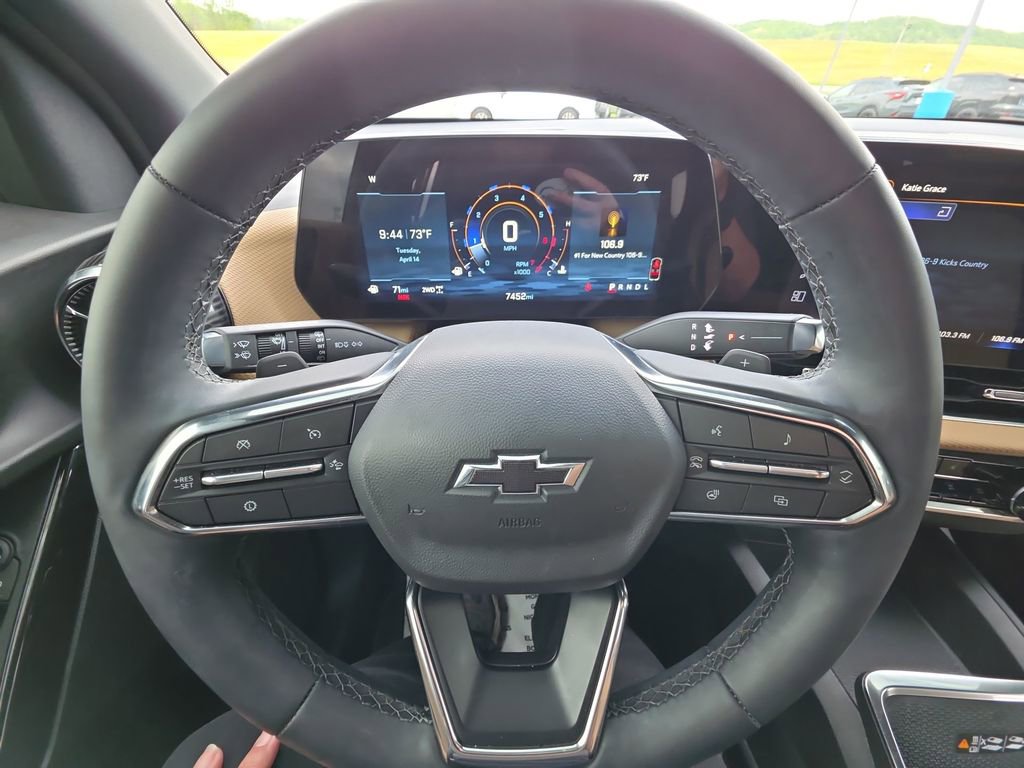 Used 2026 Chevrolet Equinox ACTIV AWD/4WD image 14