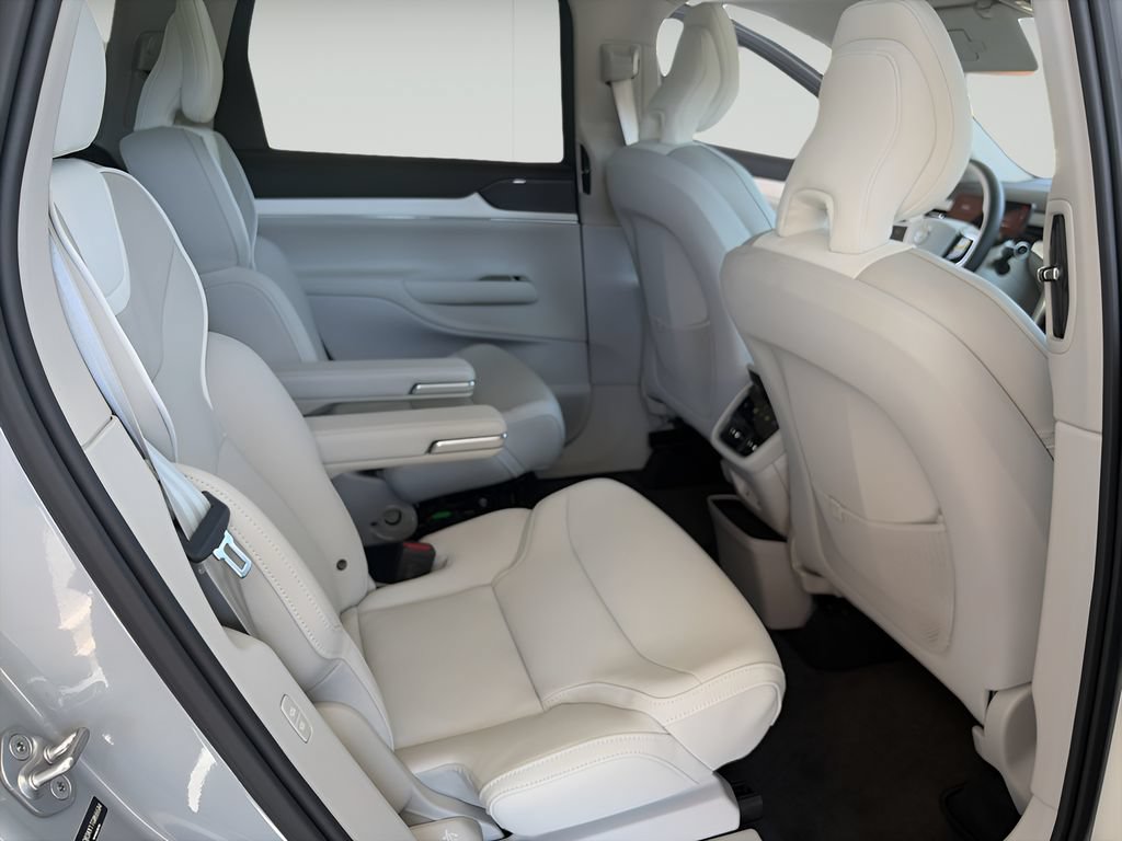 New 2026 Volvo EX90 Plus AWD/4WD image 10