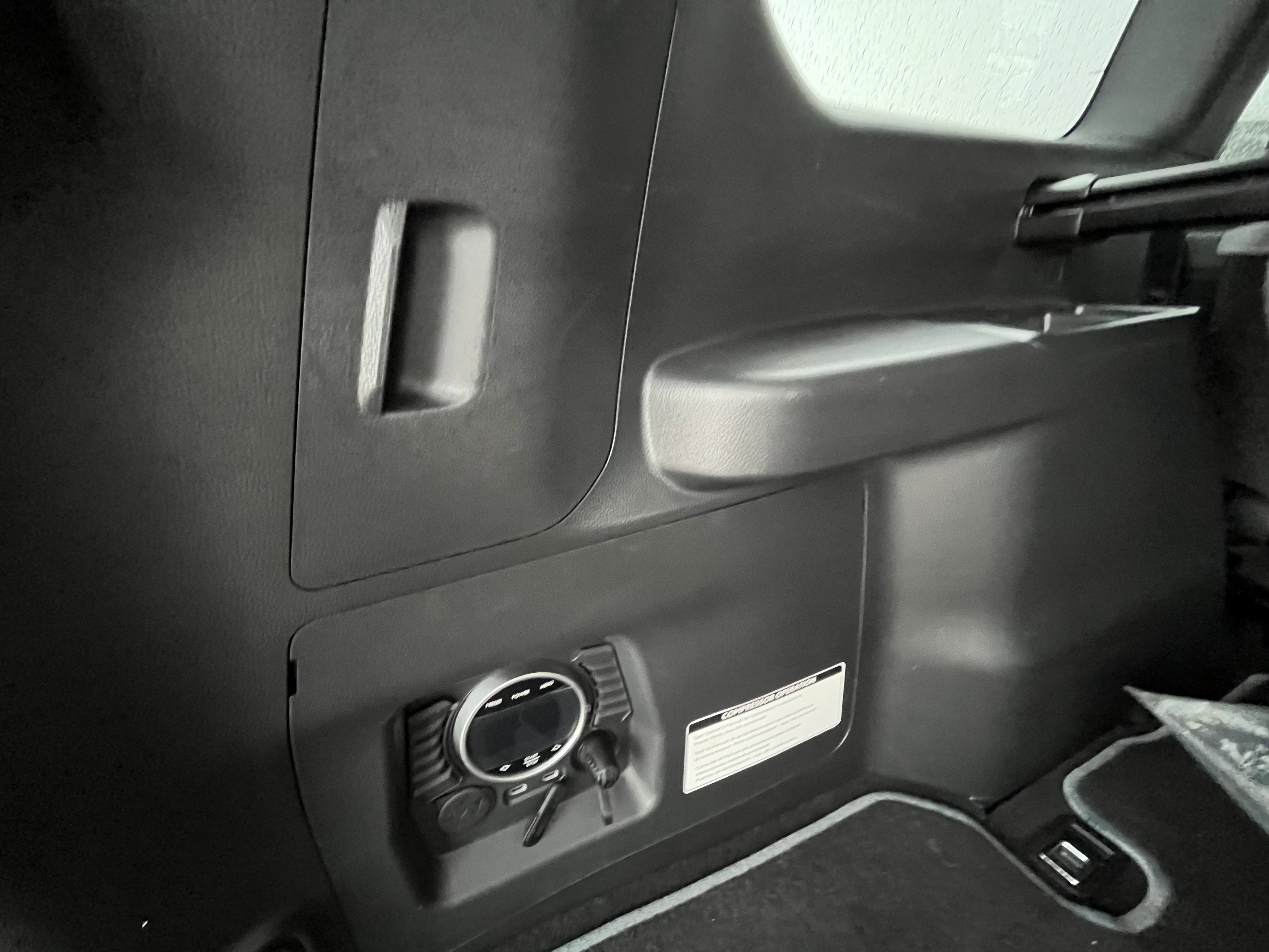 Used 2025 Lexus GX 550 w/ Accessory Package (32) image 30