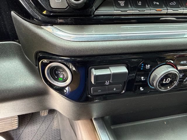 Used 2024 Chevrolet Silverado 2500 High Country w/ Technology Package AWD/4WD image 16