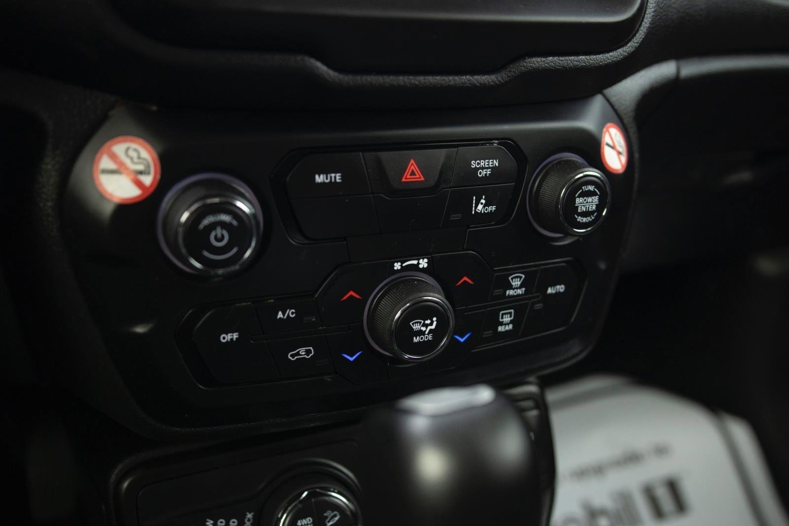 Used 2023 Jeep Renegade Trailhawk image 9