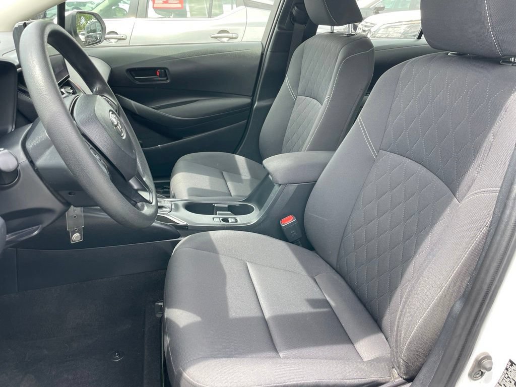 Used 2023 Toyota Corolla LE AWD/4WD image 6