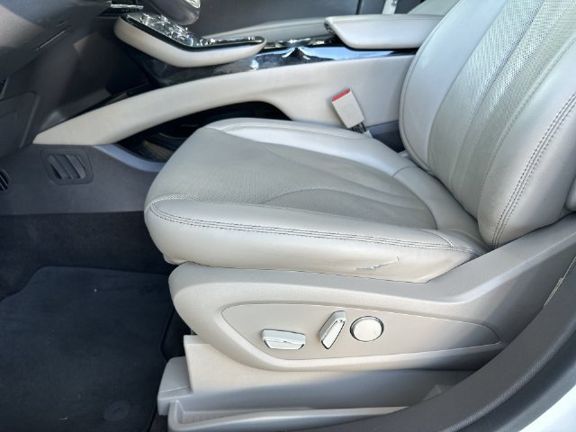 Used 2023 Lincoln Nautilus Reserve AWD/4WD image 13
