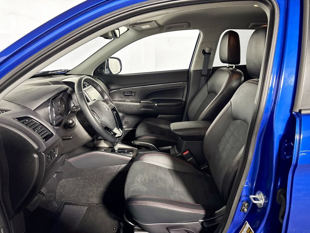 Used 2025 Mitsubishi Outlander Sport ES AWD/4WD image 11