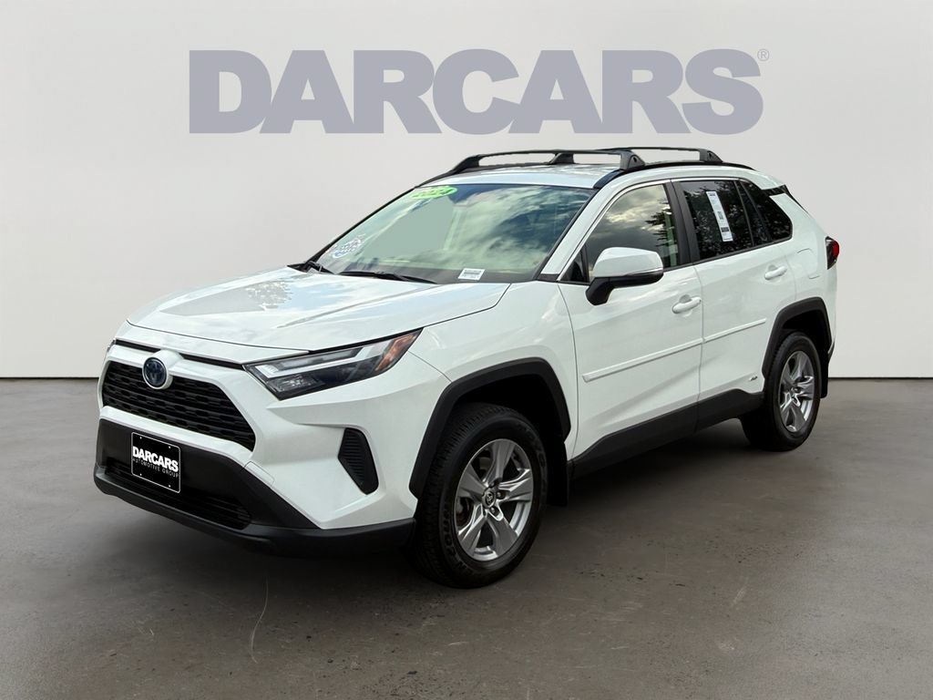 Used 2024 Toyota RAV4 LE AWD/4WD image 3