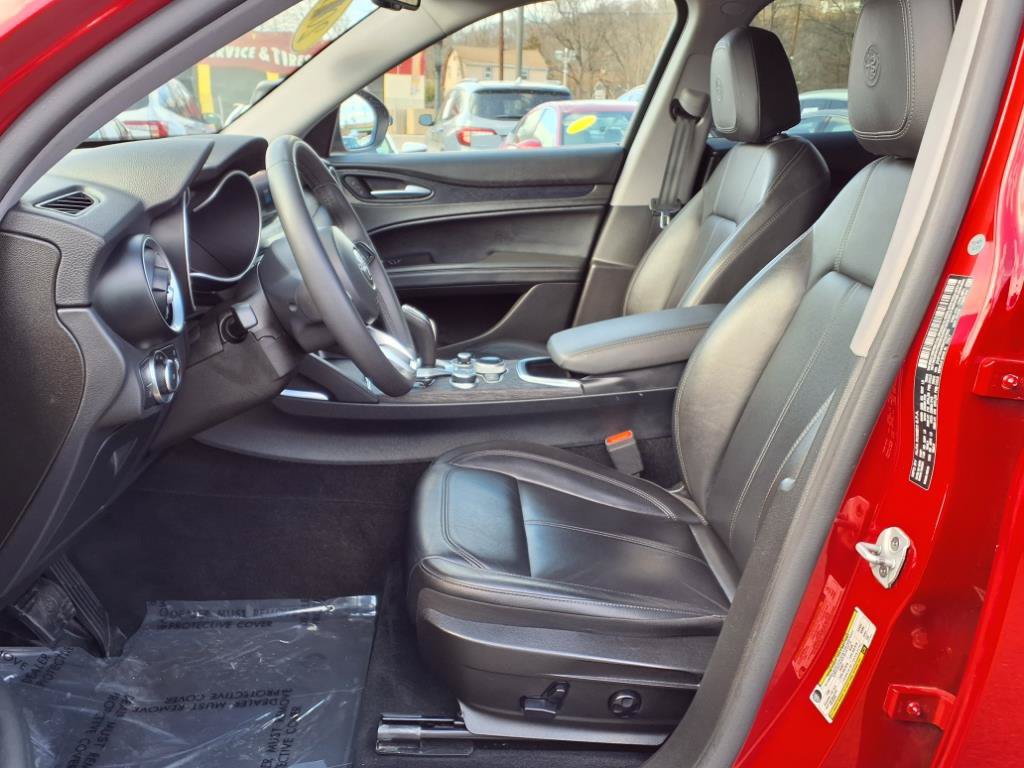 Used 2021 Alfa Romeo Stelvio Sprint AWD/4WD image 33