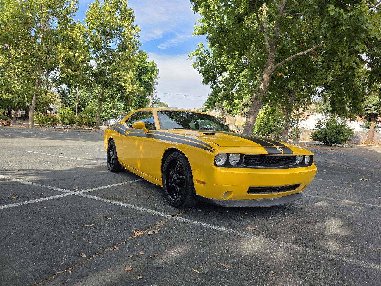 Used 2010 Dodge Challenger SRT8 w/ SRT Option Group II image 3
