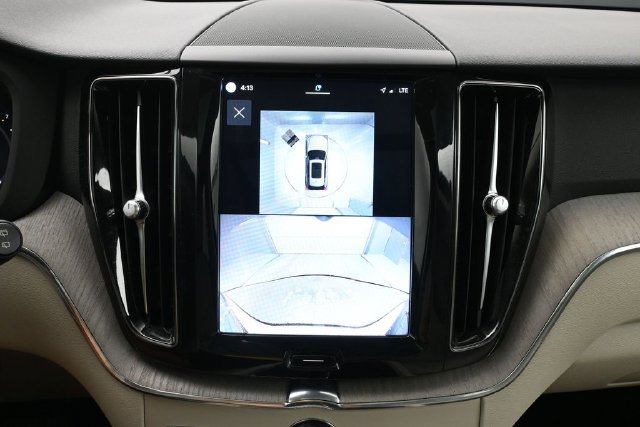 Used 2024 Volvo XC60 B5 Plus w/ Protection Package Premier AWD/4WD image 21