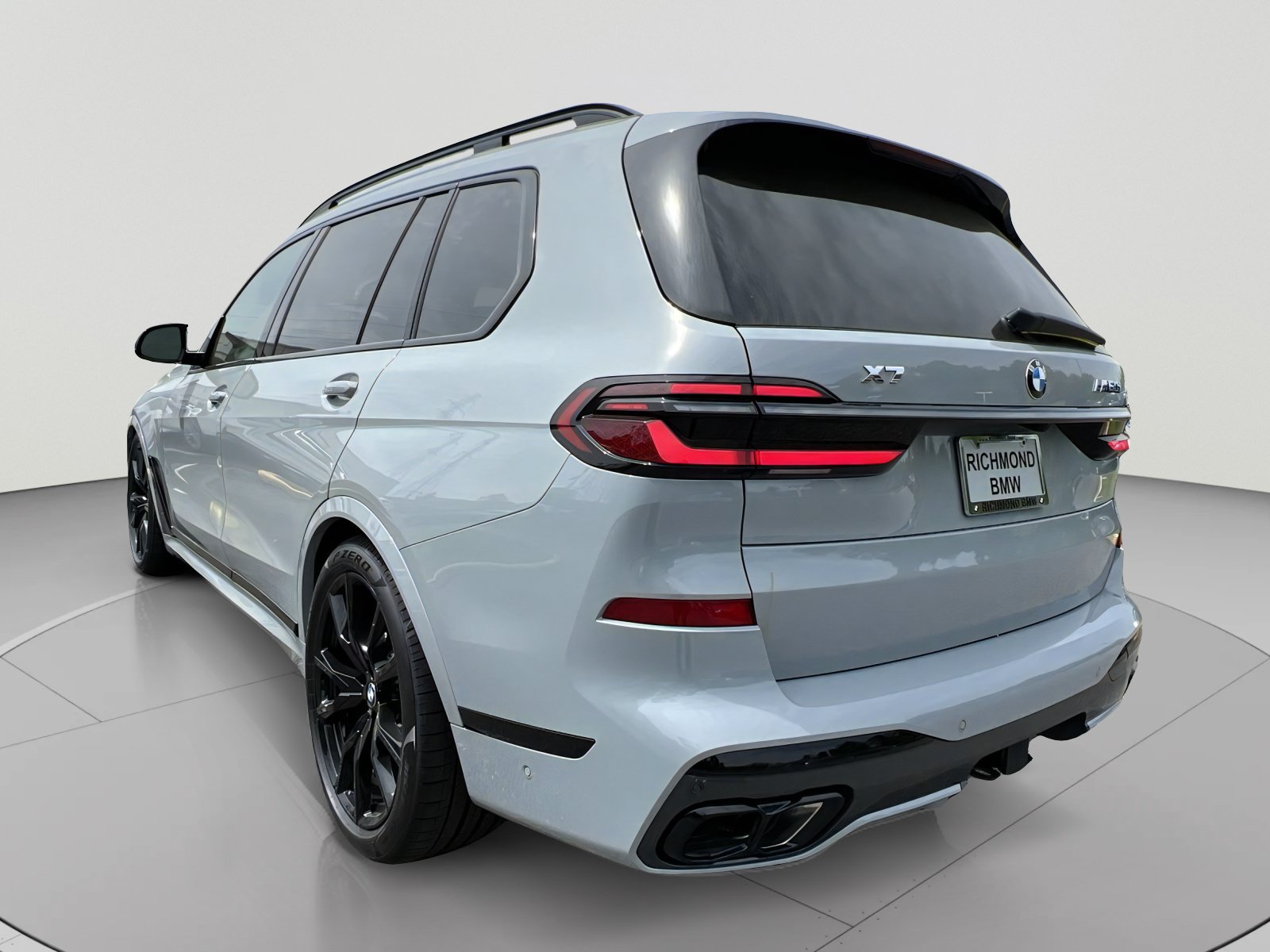 New 2026 BMW X7 M60i AWD/4WD image 3