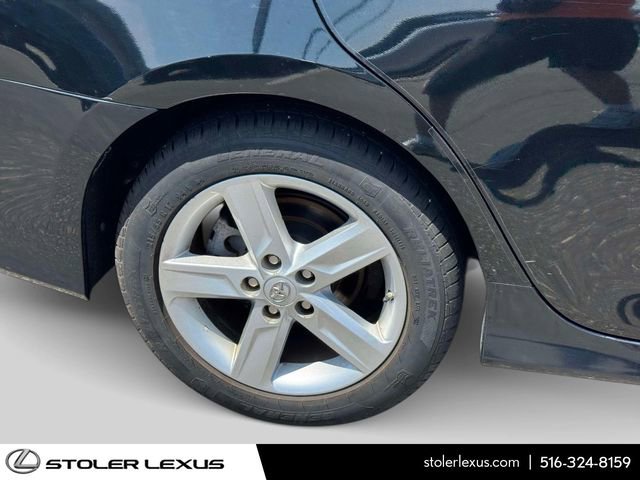 Used 2014 Toyota Camry SE FWD image 7