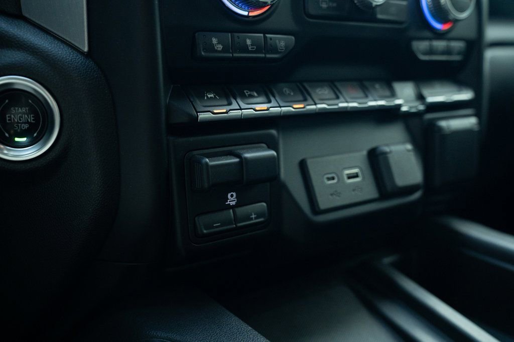 Used 2020 GMC Sierra 1500 SLT w/ SLT Premium Plus Package image 18