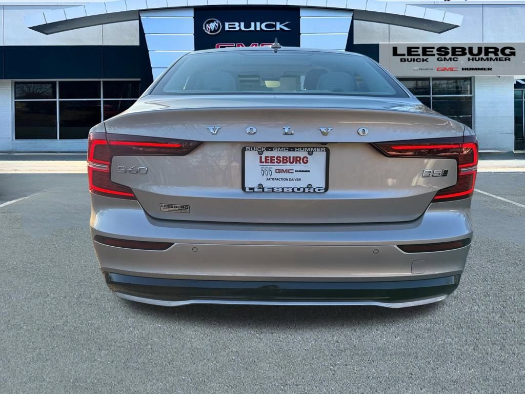 Used 2024 Volvo S60 B5 Plus w/ Climate Package image 6