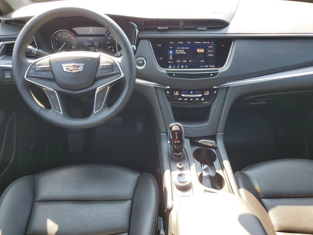 Used 2025 Cadillac XT5 Luxury w/ LPO, Floor Liner Package AWD/4WD image 21