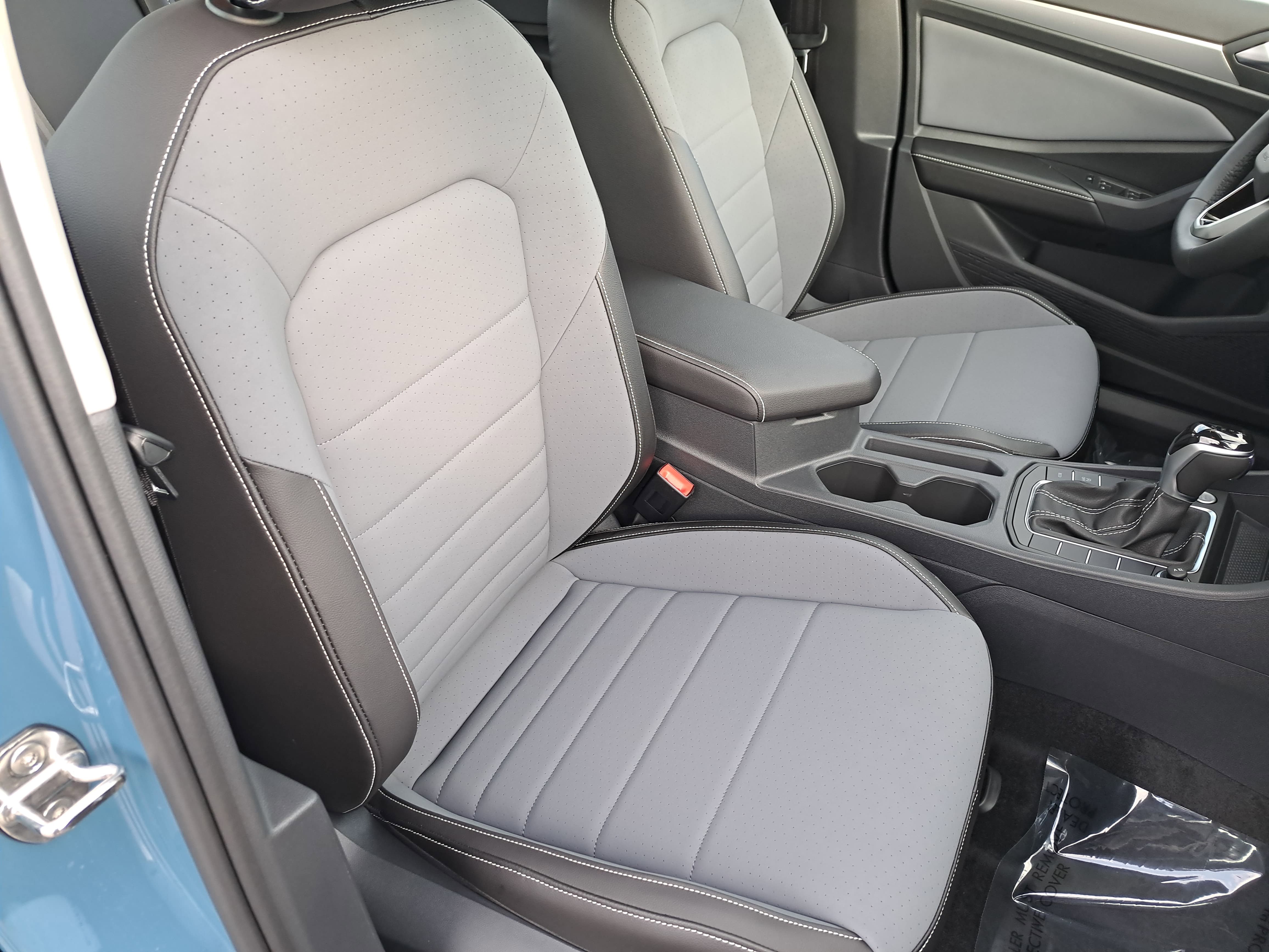 New 2026 Volkswagen Jetta SE FWD image 10