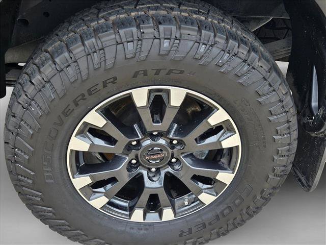 Used 2021 Nissan Titan PRO-4X w/ Pro-4x Convenience Package AWD/4WD image 5