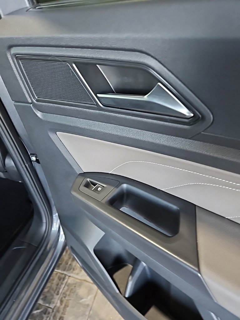 Used 2023 Volkswagen Atlas SE image 16