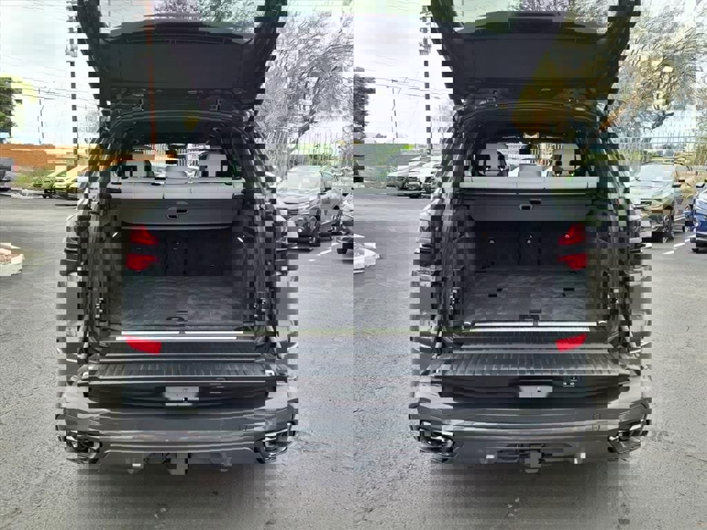 Used 2026 BMW X5 xDrive50e image 16