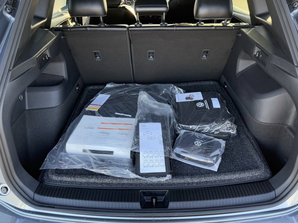 New 2026 Volkswagen Tiguan SE R-Line image 9
