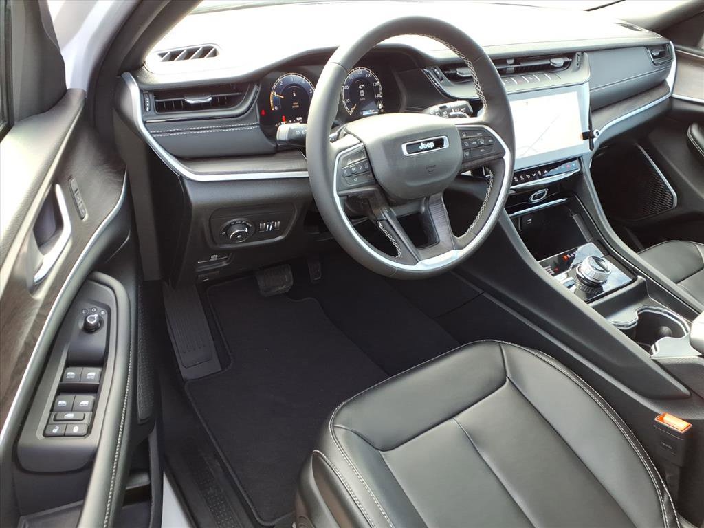 New 2026 Jeep Grand Cherokee Limited w/ Limited Altitude Package image 16