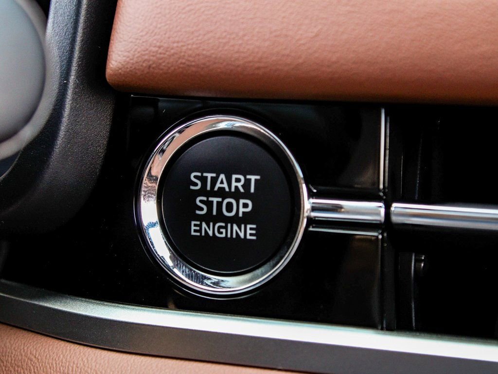 New 2025 Mitsubishi Outlander SEL image 32