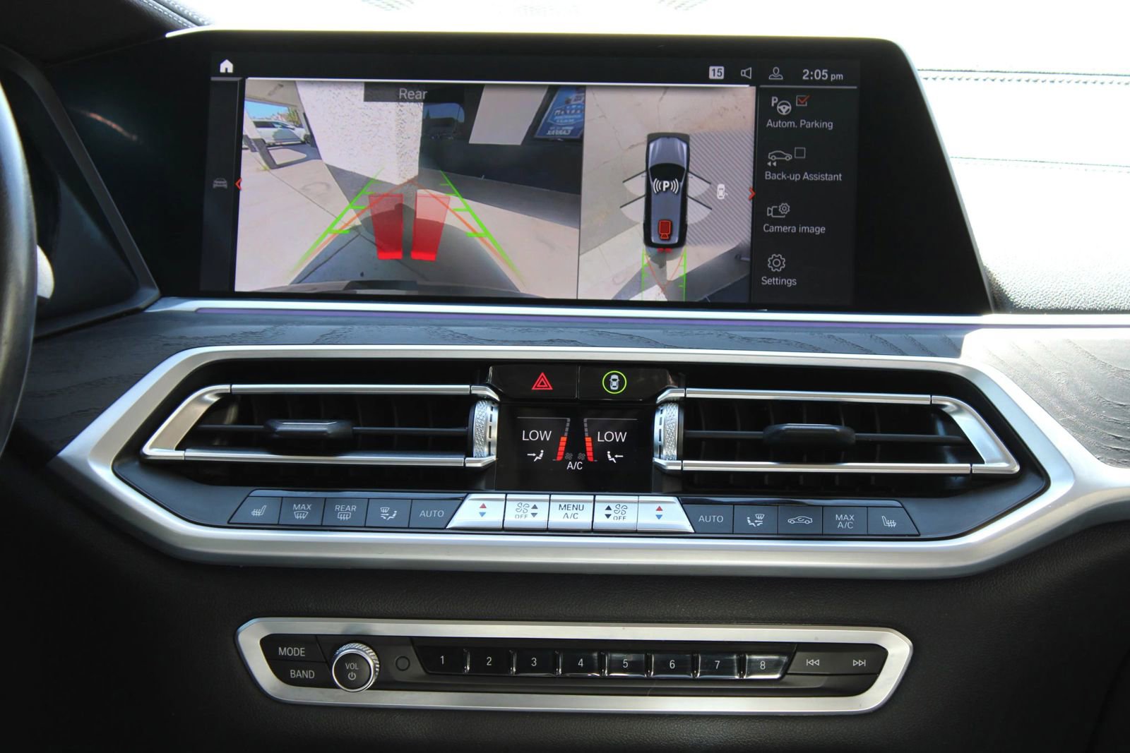 Used 2022 BMW X7 xDrive40i w/ Premium Package image 28