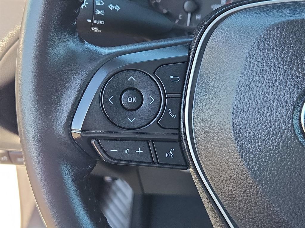 Used 2024 Toyota Corolla Cross LE FWD image 36