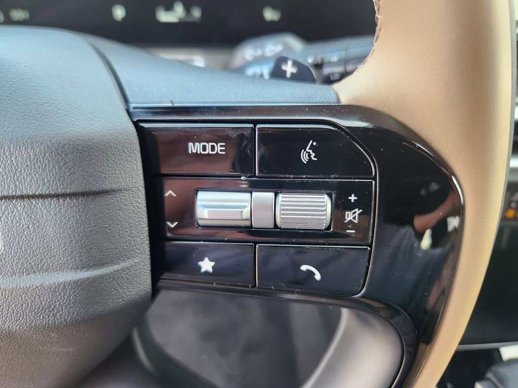 New 2026 Kia Sorento SX Prestige w/ Olive Brown Leather Package image 16