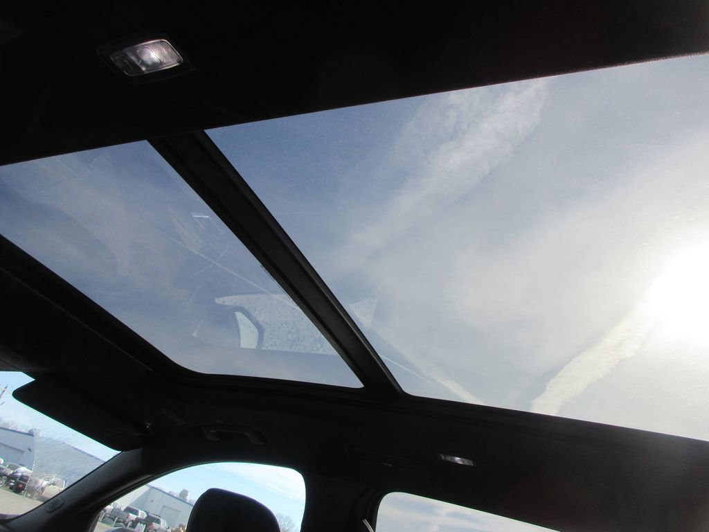 New 2026 GMC Acadia Elevation image 14