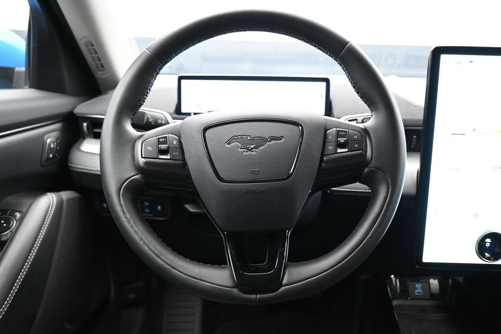 Used 2022 Ford Mustang Mach-E Select w/ Comfort/Technology Package RWD image 15