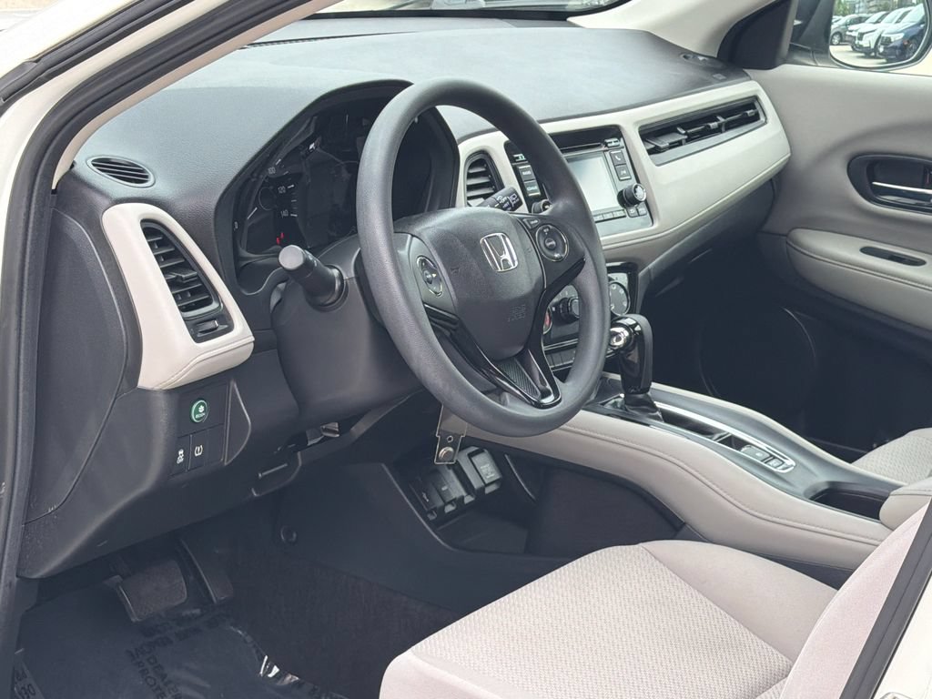 Used 2017 Honda HR-V LX image 13