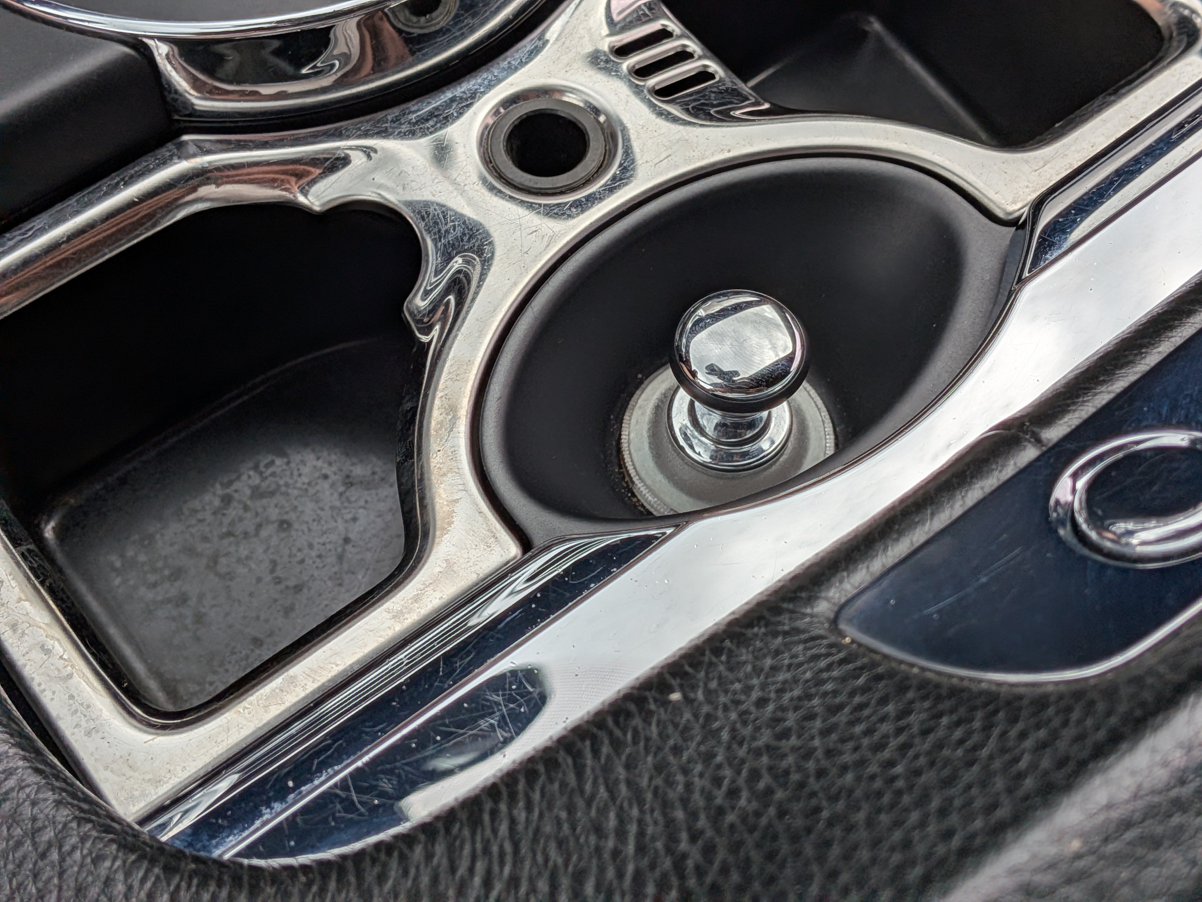 Used 2013 Rolls-Royce Ghost RWD image 30