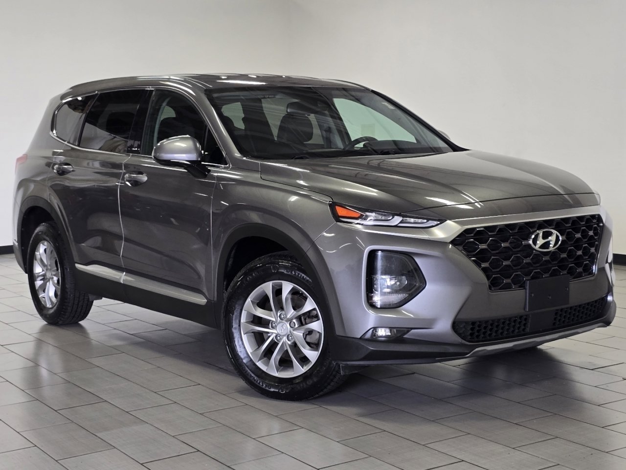 Used 2020 Hyundai Santa Fe SEL image 2