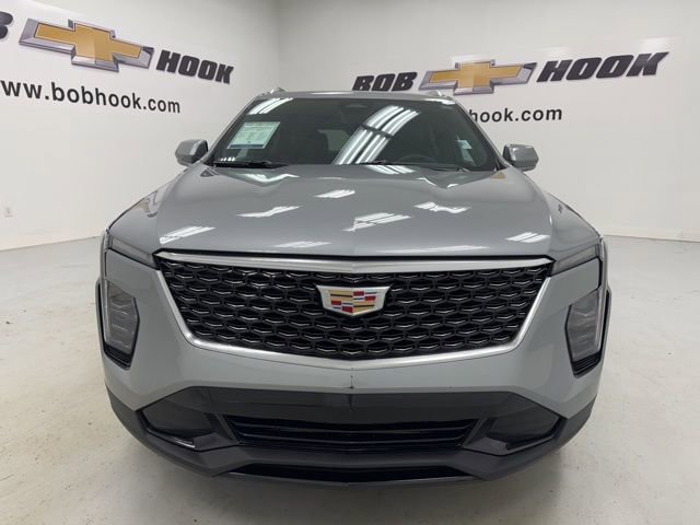 Used 2024 Cadillac XT4 Premium Luxury FWD image 2