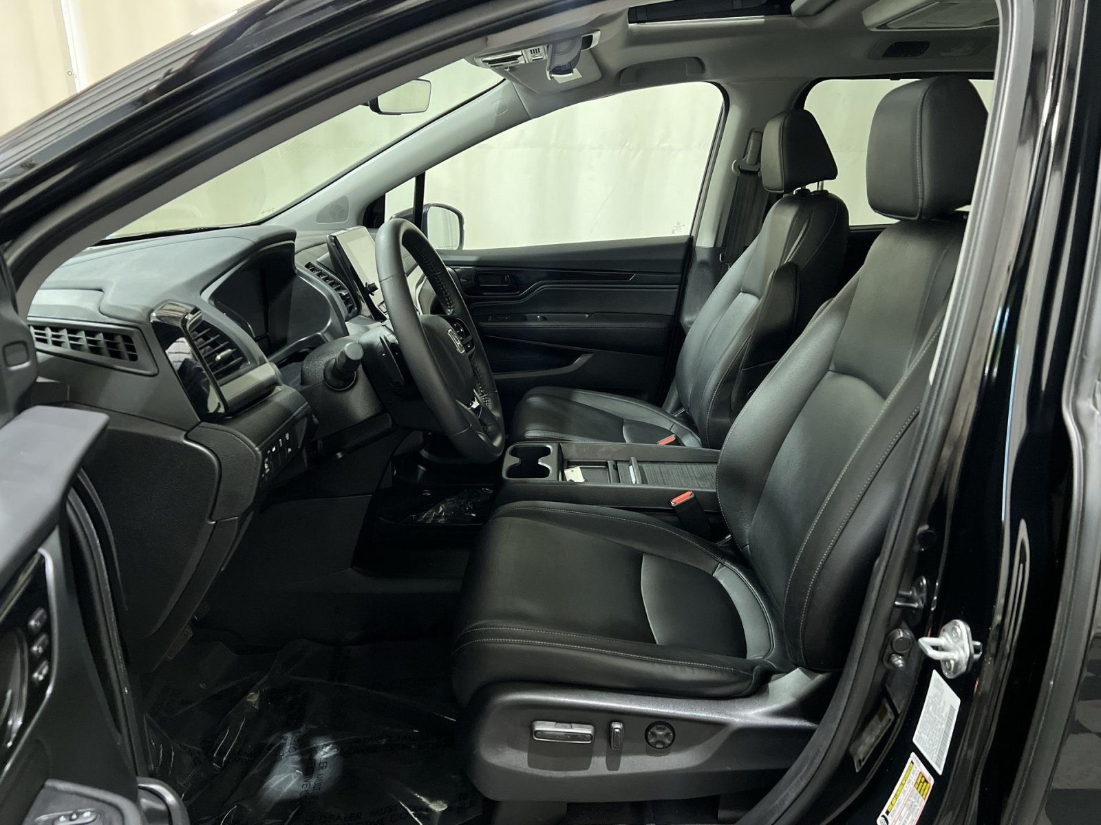 Used 2024 Honda Odyssey Touring image 14