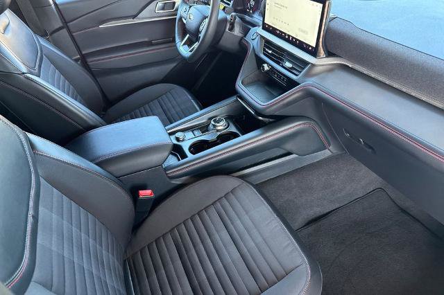 Used 2025 Ford Explorer ST-Line RWD image 25