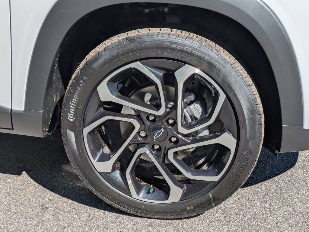 New 2026 Chevrolet Trax RS w/ Driver Confidence Package image 12