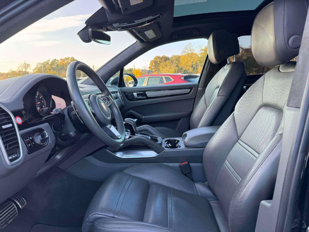 Used 2019 Porsche Cayenne Turbo AWD/4WD image 15