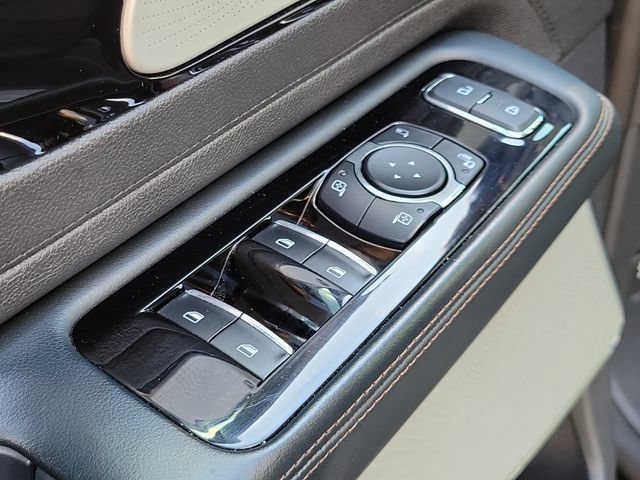 Used 2025 Lincoln Aviator Reserve w/ Equipment Group 201A AWD/4WD image 10