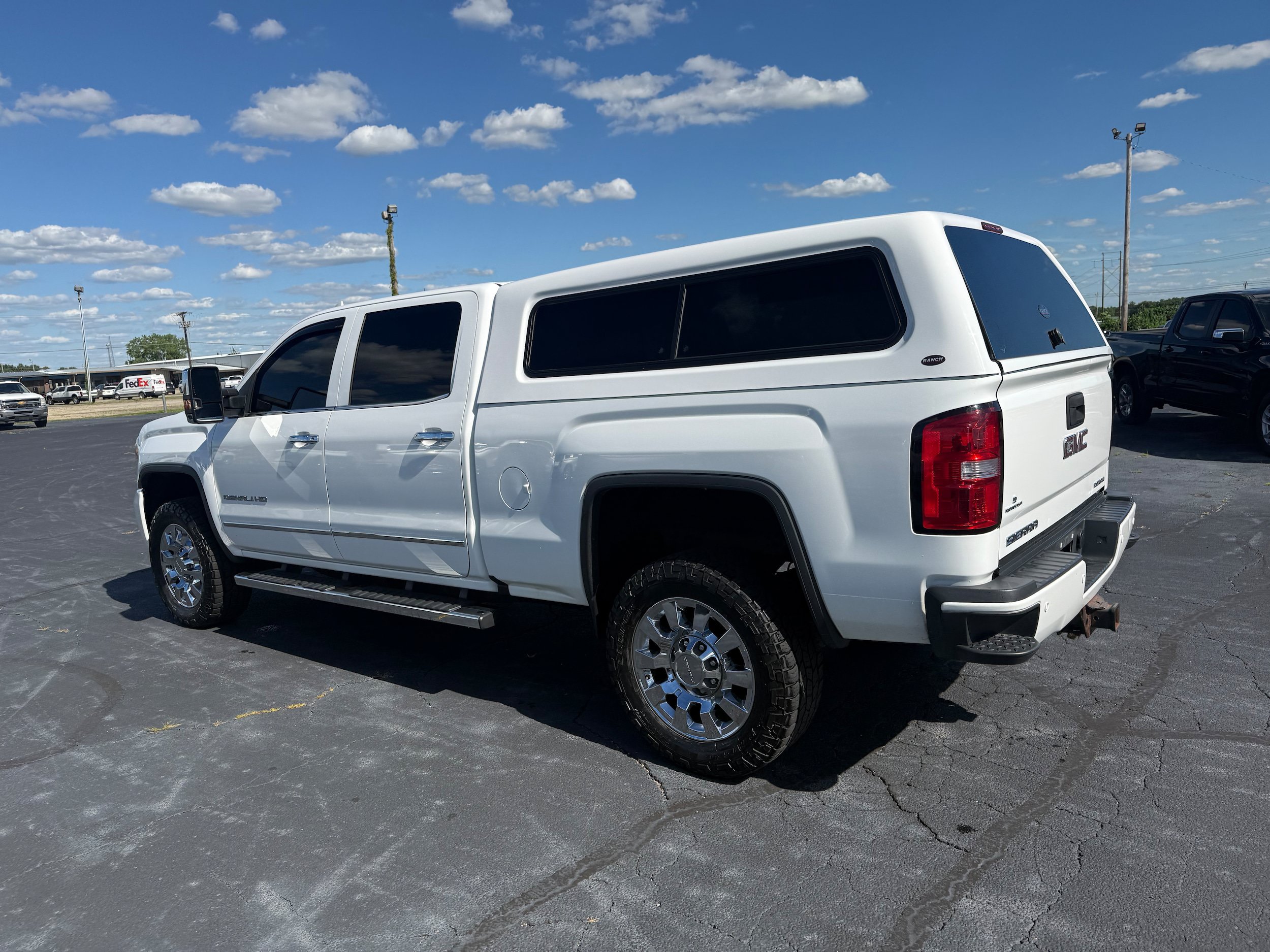 Used 2016 GMC Sierra 2500 Denali w/ Duramax Plus Package AWD/4WD image 4