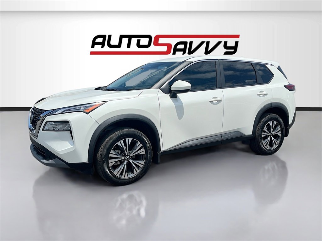 Used 2023 Nissan Rogue SV image 3