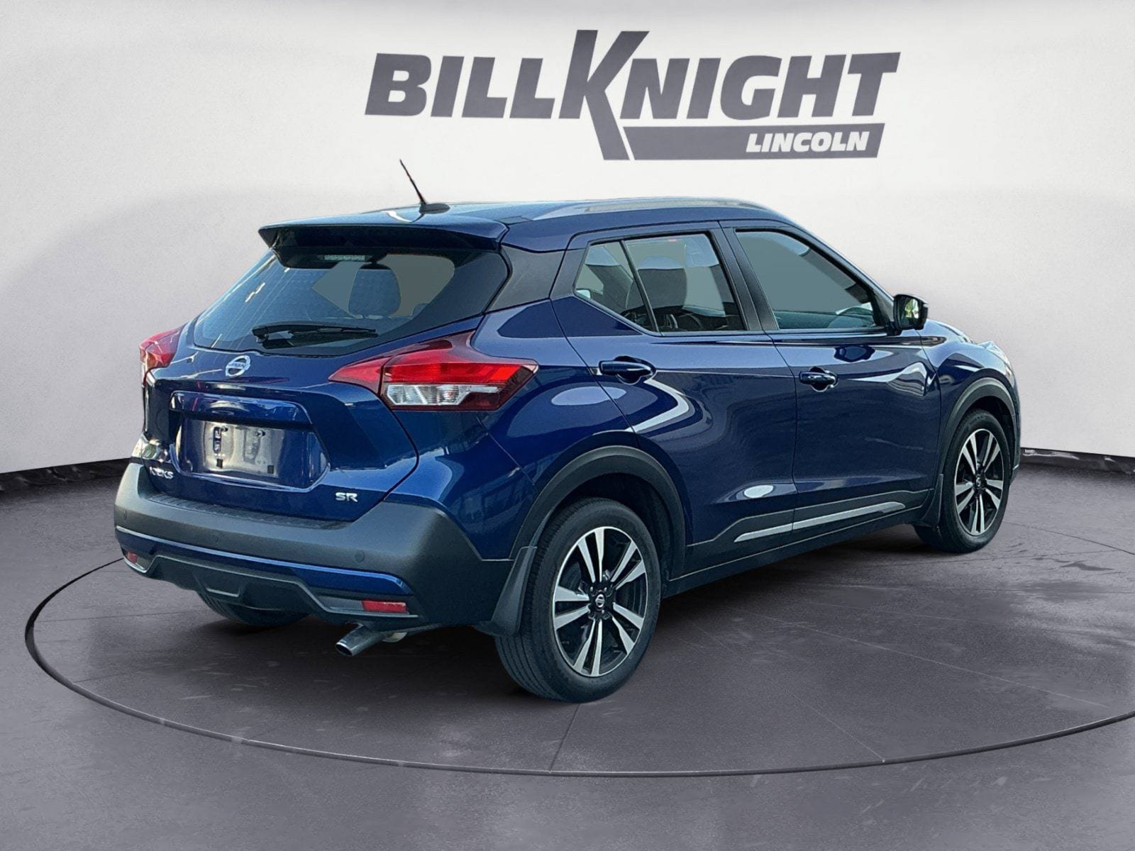 Used 2019 Nissan Kicks SR w/ SR Premium Package FWD image 5