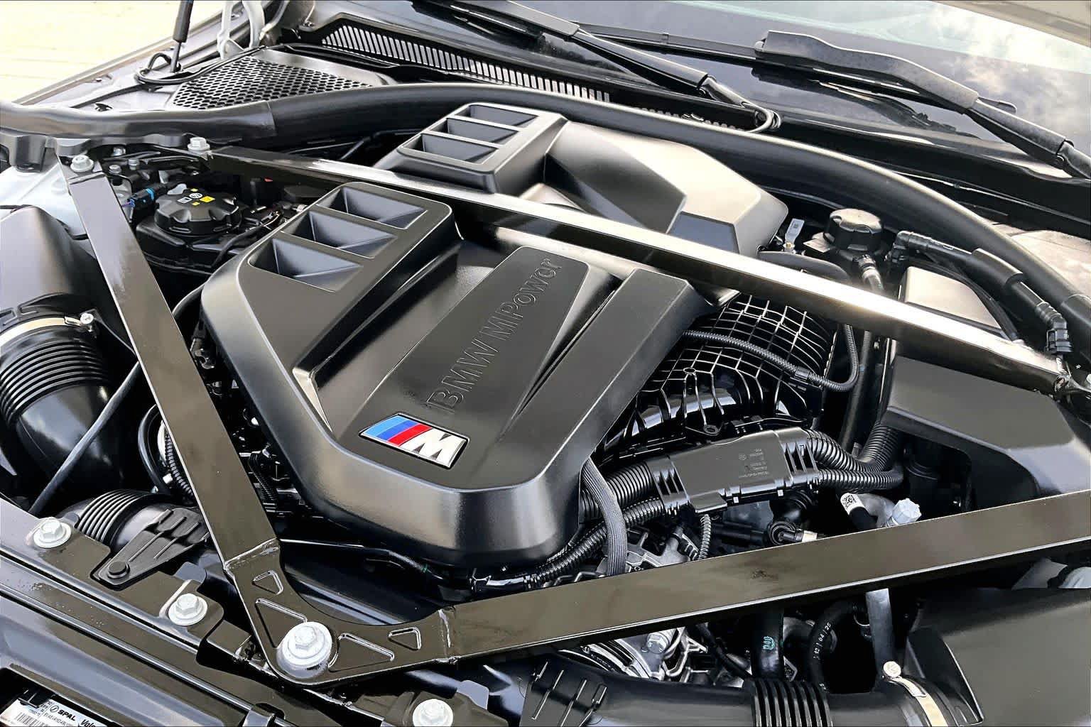 Used 2025 BMW M2 w/ Lighting Package RWD image 30