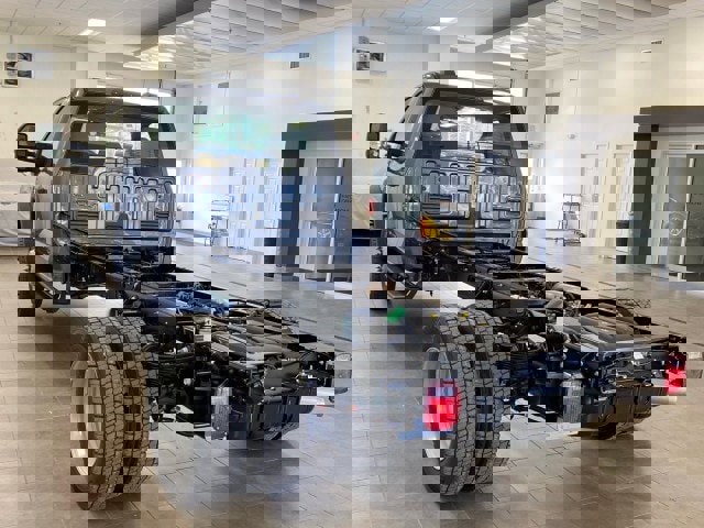 New 2026 Ford F550 4x4 Regular Cab Super Duty image 5