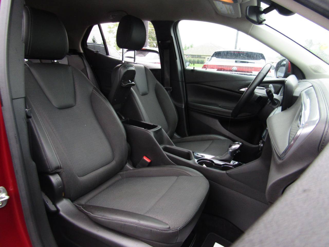 Used 2025 Buick Encore GX Preferred w/ Comfort Package FWD image 23